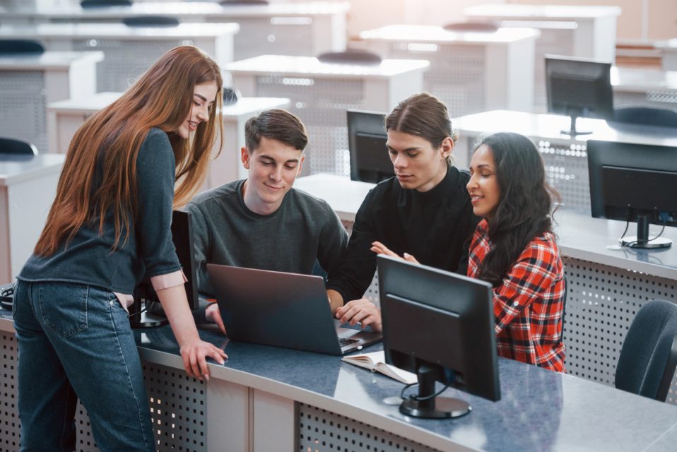 Alternance en école informatique : comment trouver son entreprise ?