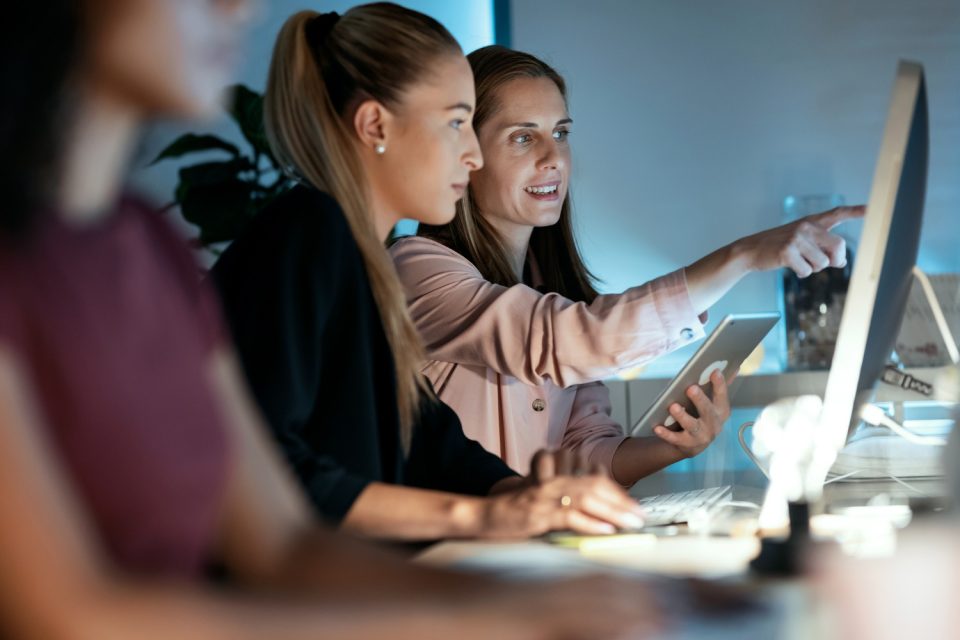 Data, IA, cybersécurité : quelle spécialisation choisir après un BTS informatique ?